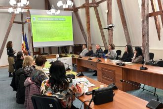 Cursuri pentru funct ionarii din Sibiu Achizitia de alimente pentru institutii publice