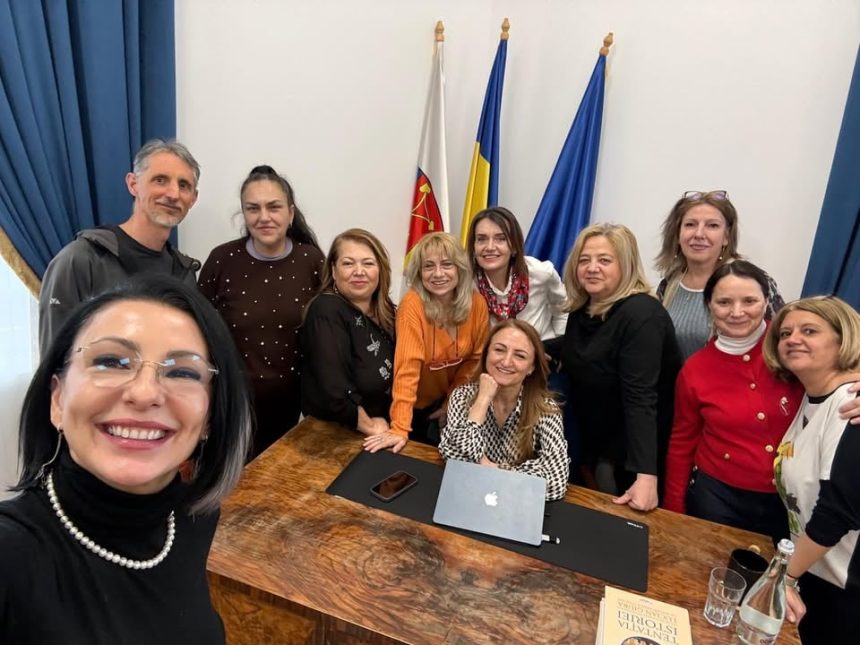 Daniela Cimpean presedinta Consiliului Judetean si a chemat colegele de liceu la birou dupa program