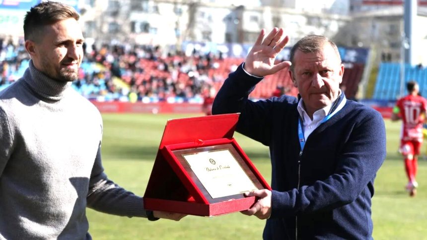 Dorinel Munteanu exuberant dupa ce a fost premiat la Galati Au dorit sa ma enerveze