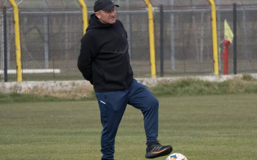 Dorinel Munteanu le pregateste o surpriza jucatorilor Vor urma zile dificile