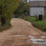 Drumul de pamant care leaga Sibiul de Gusterland a fost modernizat cu 11 milioane de lei