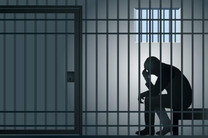 Dupa ce a petrecut 20 de ani in inchisoare pentru omor un sibian ajunge din nou in spatele gratilor