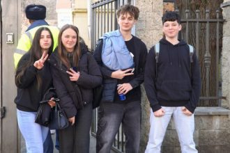 Elevii din Sibiu au avut dificultati la simularea de Limba Romana A fost simplu video