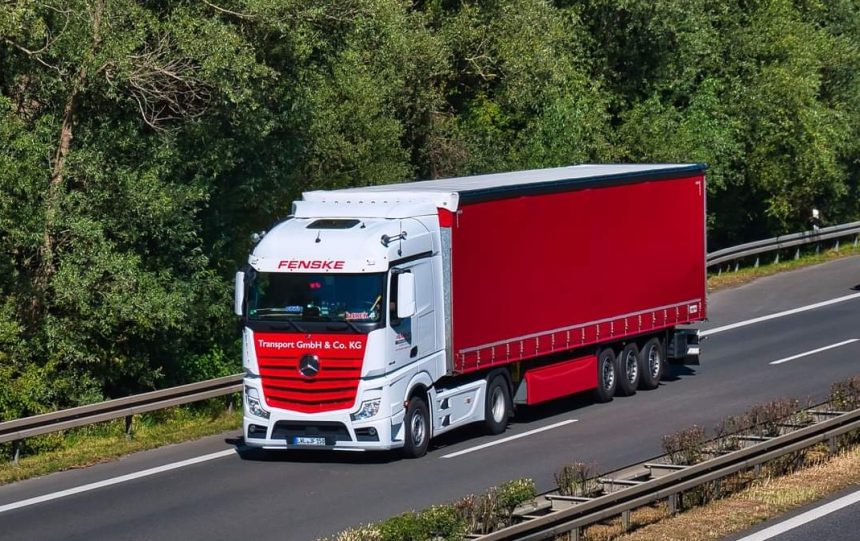 Furt ca in filme pe autostrada 15 tone de jeleuri disparute in plina zi