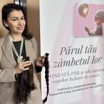 Gest emotionant la Consiliul Judetean Sibiu angajatii au donat par pentru perucile destinate copiilor bolnavi de cancer