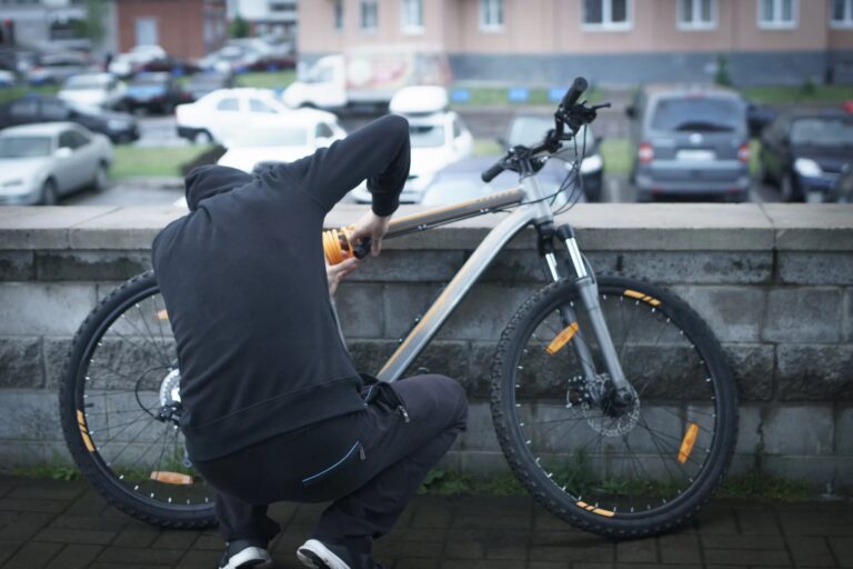 Hot condamnat la inchisoare pentru furtul de biciclete in Sibiu