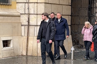 Klaus Iohannis o aparitie rara la un eveniment in centrul Sibiului ce mesaj a transmis fostul presedinte video