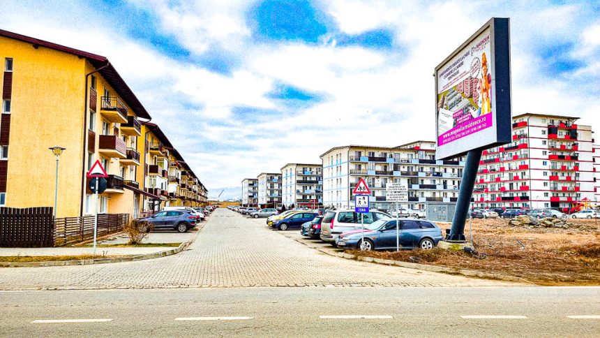 Locatari nemultumiti in Magnolia din cauza parcarilor Dezvoltator Unii au cumparat un singur loc dar detin 3 masini video