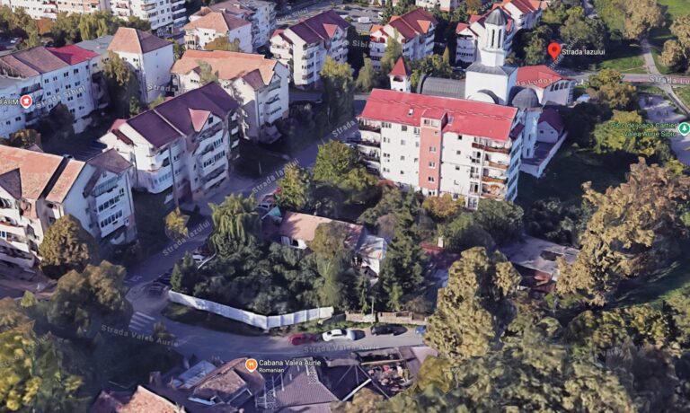 Locatarii din Valea Aurie nemultumiti de construccatia pensiunilor si restaurantului de pe Iaz cer un studiu de trafic si de expunere la soare