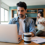 Locurile de munca in sistem remote cresc rata natalitatii rezultate surprinzatoare in 38 de tari