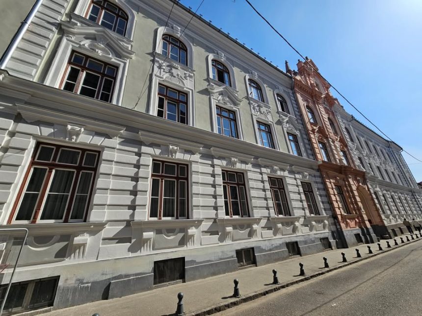Lucrari avansate la Colegiul National Gh Lazar fatade reabilitate si aproape finalizate spatiile pentru Smart Lab