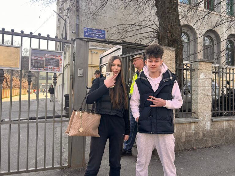 Matematica a provocat emotii elevilor din Sibiu la simulare Geometria i a pus in dificultate A fost greu video