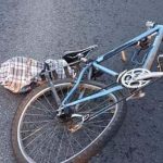 Momente de tensiune in centrul Sibiului un tanar a cazut de pe bicicleta in Piata Unirii si a fost transportat de SMURD