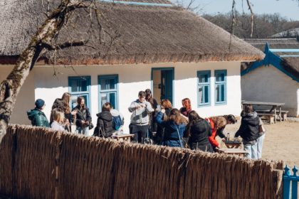 Muzeul ASTRA se transforma intr o clasa in aer liber mii de elevi iau parte la activitati interactive