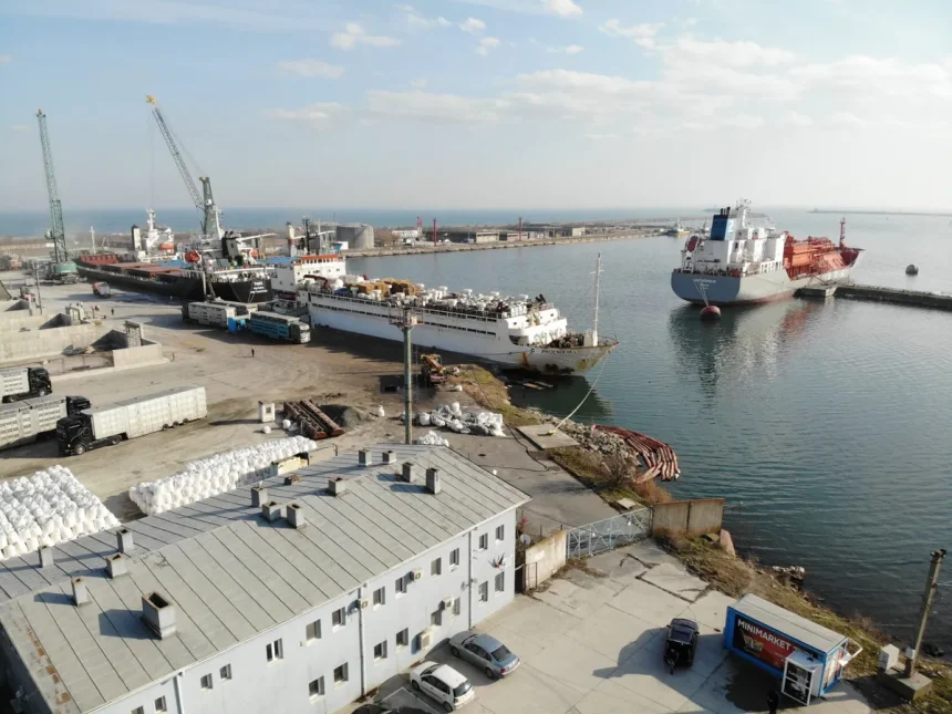 Nava scufundata in Portul Midia un barbat a decedat