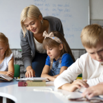 Noutati in educatie Profesorii si personalul auxiliar din scoli vor fi evaluati psihiatric la fiecare 4 ani