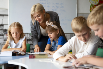 Noutati in educatie Profesorii si personalul auxiliar din scoli vor fi evaluati psihiatric la fiecare 4 ani