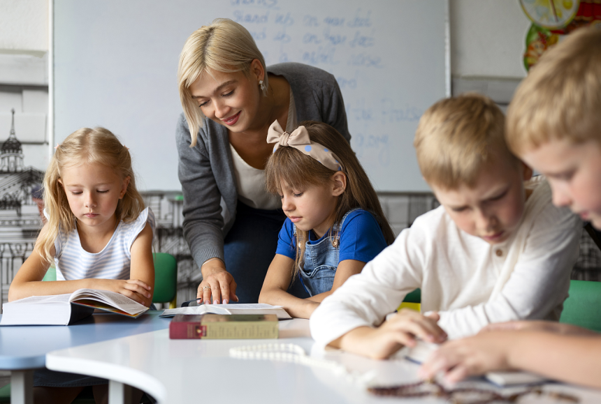 Noutati in educatie Profesorii si personalul auxiliar din scoli vor fi evaluati psihiatric la fiecare 4 ani