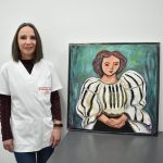 O asistenta din Sibiu imbina medicina cu arta Dariana creeaza tablouri inspirate de emotii