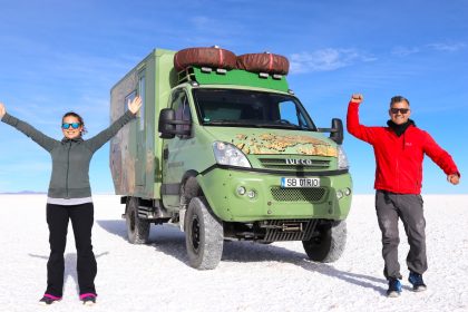 O sibianca a renuntat la cariera din multinationale pentru a cltori timp de un an cu camionul Simt nevoia sa caut adevaratul sens al vietii