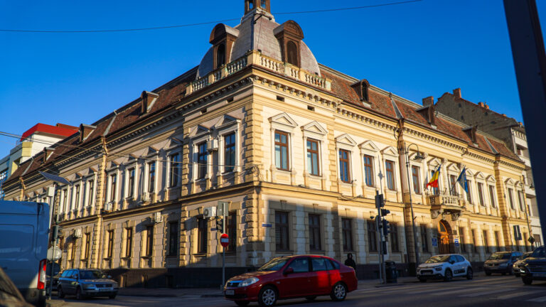 Prefectura Sibiu a demarat restructurarea angajatilor prima victima purtatorul de cuvant