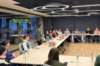 Premier la Sibiu Comunitatea HR a lansat primul catalog local de cursuri i workshopuri pentru firme