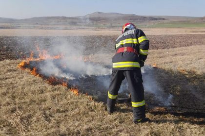 Primaria Medias a trimis o avertizare referitoare la arderea miristilor si a resturilor vegetale