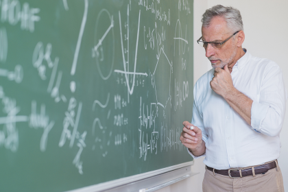 Profesorii si cercetatorii pierd aproape 50 din sporul pentru doctorat