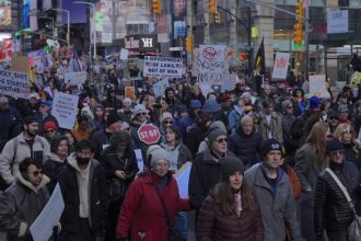 Proteste de amploare impotriva lui Trump Vrea sa ne conduca ca un tiran video