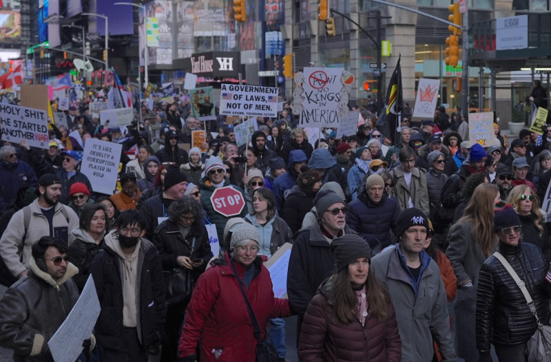 Proteste de amploare impotriva lui Trump Vrea sa ne conduca ca un tiran video