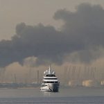 Razboiul continua petrolier atacat in Dubai de o drona iraniana