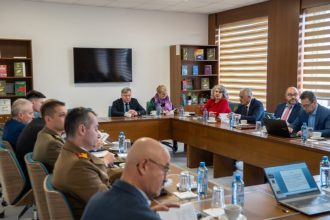 Razboiul hibrid si dronele viitorul armatei romane discutat la Sibiu