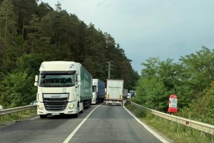 Restrictii pentru TIR uri pe Valea Oltului timp de 3 luni orare si rute alternative