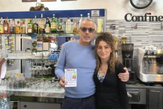 Romanca care a castigat 500000 de euro la loto in Italia a fugit cu banii lasandu si iubitul dezamagit