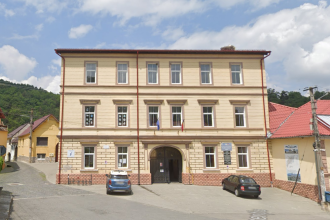 Sala de clasa in aer liber pentru elevii din Sadu sustin cauza la Maratonul International Sibiu