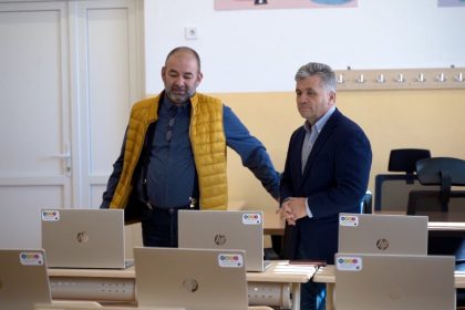 Scolile Gimnaziale nr 7 si nr 4 din Medias echipate cu tehnologie moderna prin fonduri europene