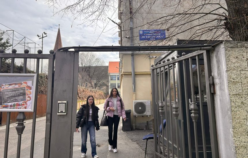 Simulare Bac 2026 la Sibiu niciun elev eliminat miercuri dar cateva sute au lipsit