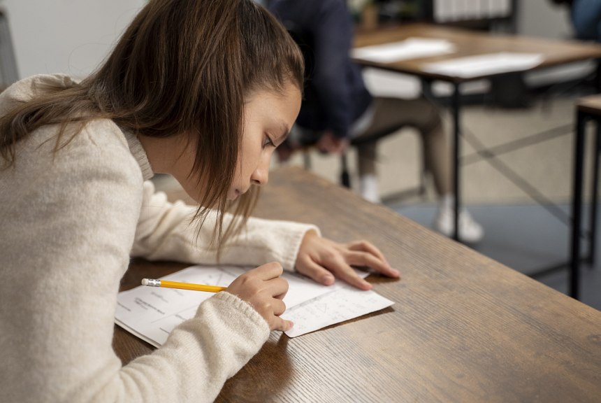 Simulare la matematica in Sibiu sute de elevi absenti dar examenul s a desfasurat fara incidente