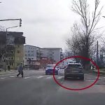 Sofer prins conducand agresiv pe Calea Cisndiei A fost la un pas sa loveasca un pieton video