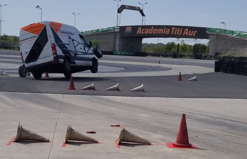 Soferii din Sibiu sunt invitati sa invete gratuit cum sa conduca mai sigur Titi Aur va participa la eveniment