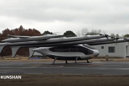 Taxi zburator testat cu succes in China poate transporta pana la 10 persoane