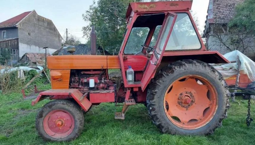 Un tanar din Sibiu sub influenta alcoolului si fara permis a provocat un accident cu un tractor neinregistrat