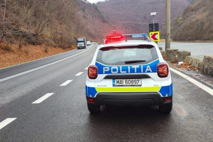 Vitezoman surprins de politie pe Valea Oltului avea permisul suspendat