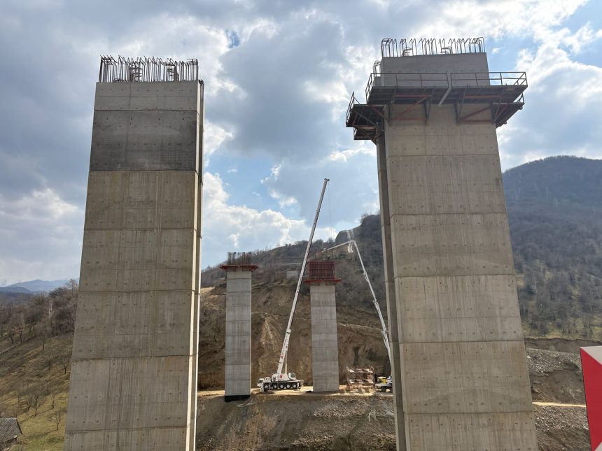 Vizita prefectului pe santierele autostrazilor din Sibiu stadiul lucrarilor la A1 si A13 foto