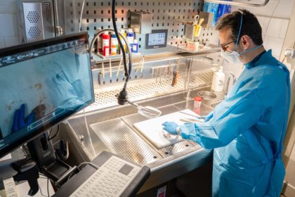 analize oncologice accelerate la sibiu laboratorul spitalului judetean echipat cu tehnologie de varf foto