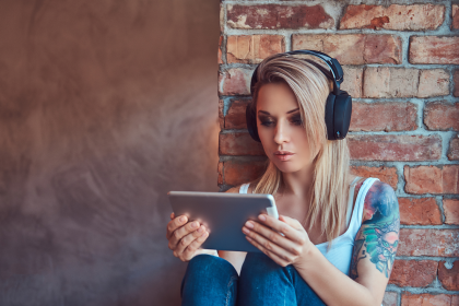 copiii in pericol pe internet in romania 6 din 10 au primit mesaje de natura sexuala