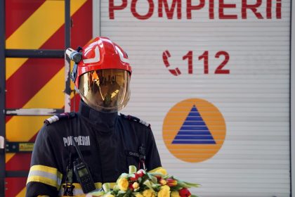 mesaj de 8 martie din partea pompierilor sibieni in spatele fiecari interventii se afla femei care ne sustin