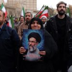 reactii opuse in iran dupa moartea lui ali khamenei sarbatoare si doliu in aceeasi noapte