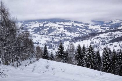 viscol intens si zapada consistenta la munte pana luni