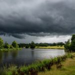 Cod galben de vant si precipitatii in mai multe zone ale tarii unde va afecta vremea rea